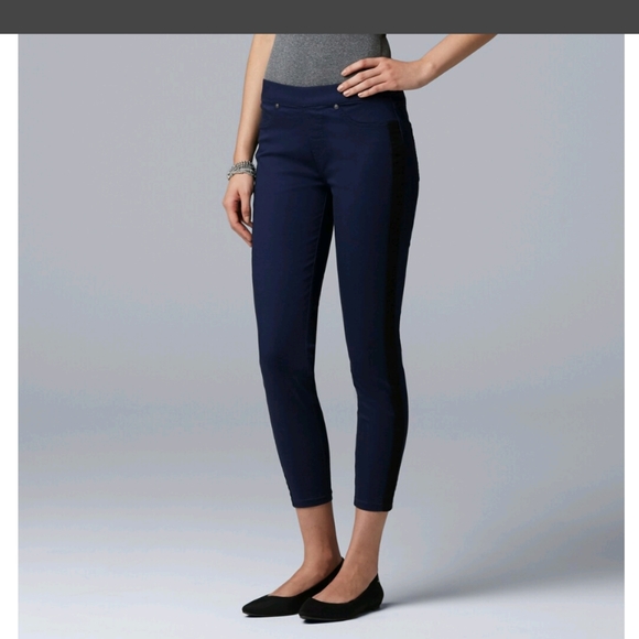 women's simply vera vera wang cuffed denim capri leggings